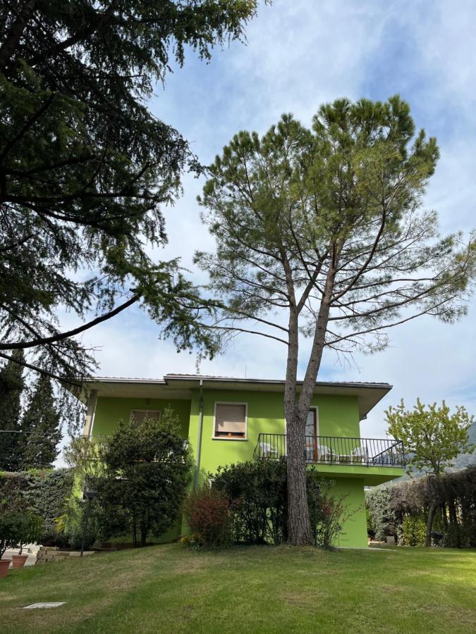 Secret Garden Egle Villa Caprino Veronese Bagian luar foto